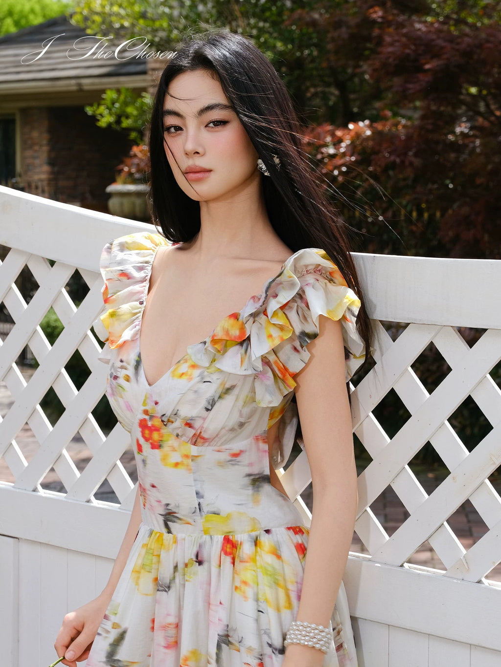 J TheChosen V-neck Waist Holiday Dress