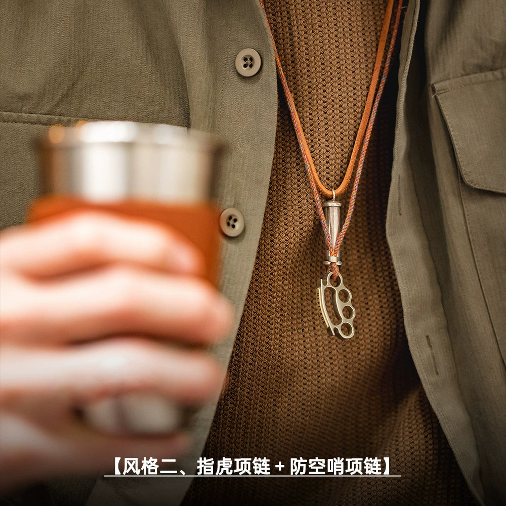 Madden Retro Boxing Finger Tiger Necklace Pendant Pendant Jewelry