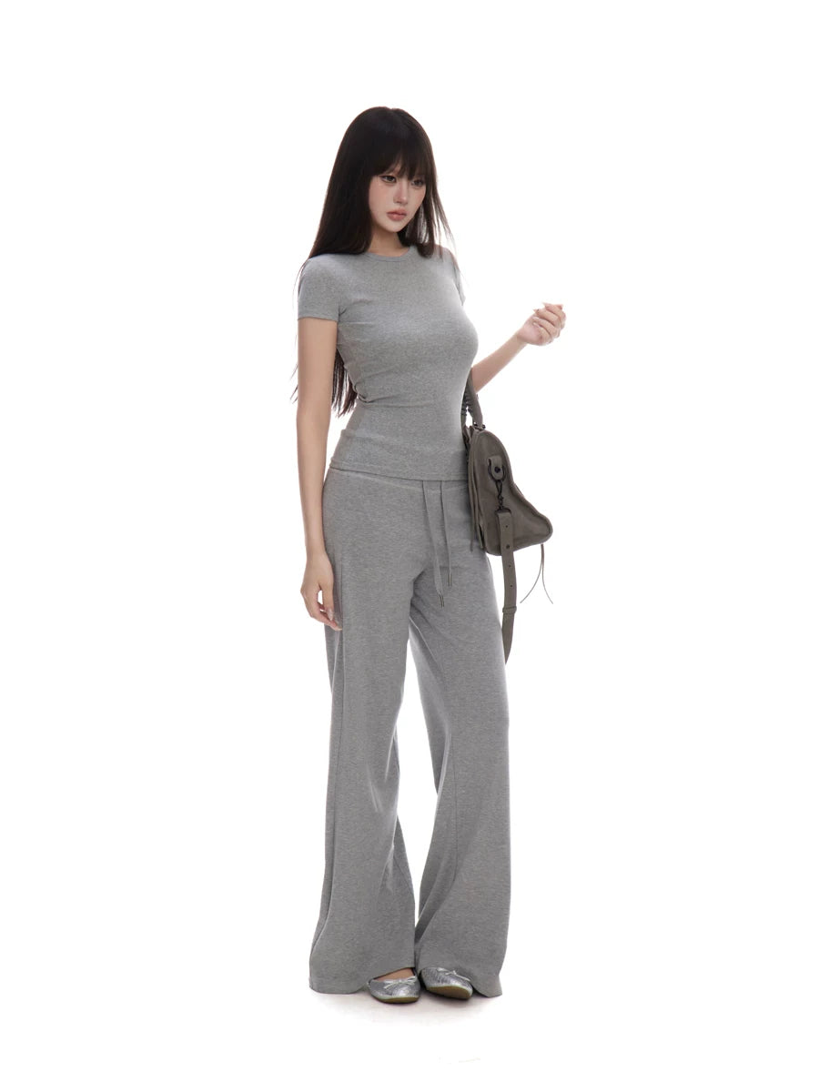 WITHMIN Straight Shoulders Slim and Slim Tee