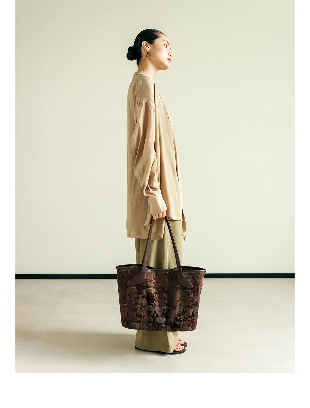 LOSEA "All Things Grow" Tie-dye flocking large-capacity tote bag