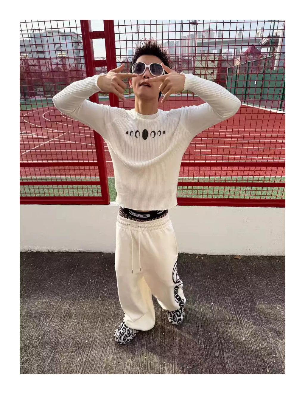 KARMANISTIC slim-fit knitted long-sleeved sweater