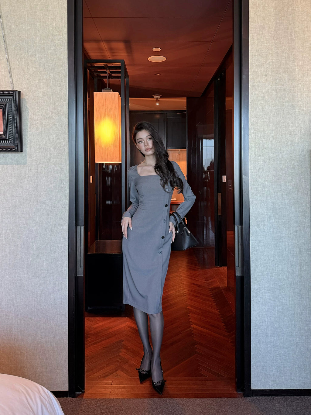 LLROGE Square Collar Temperament Commuting Slim and Thin Dress