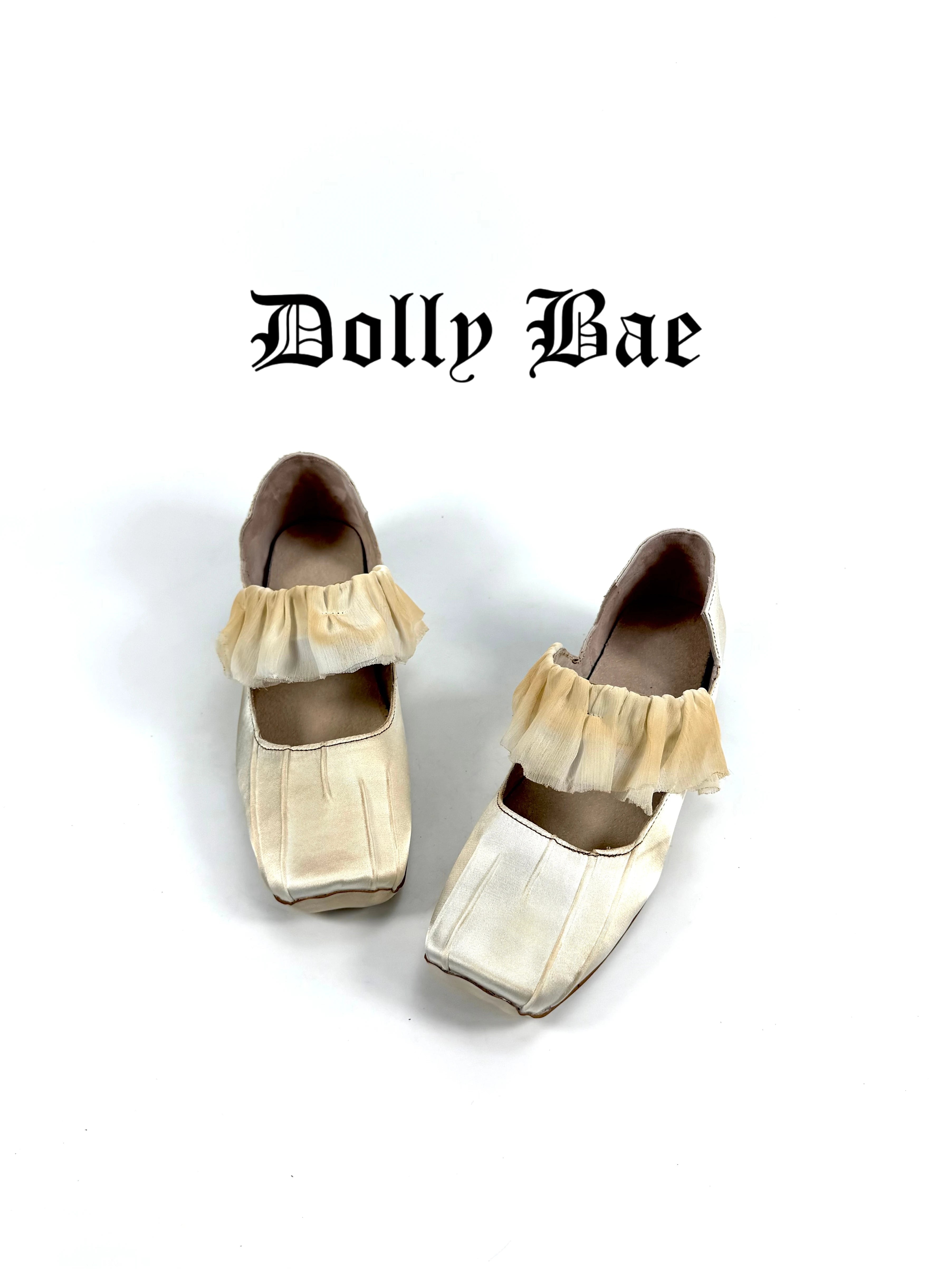 Dollybae Vintage Lace Round Heel Pleated Satin Shoes