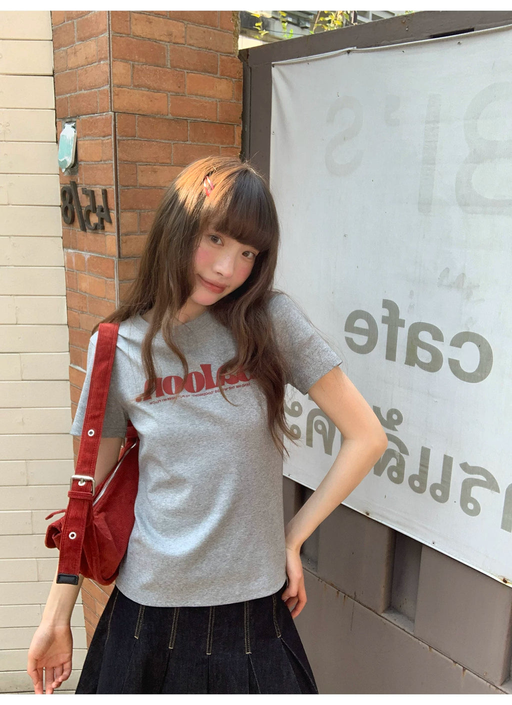 KANO Contrasting Letter Print Front Shoulder Tee