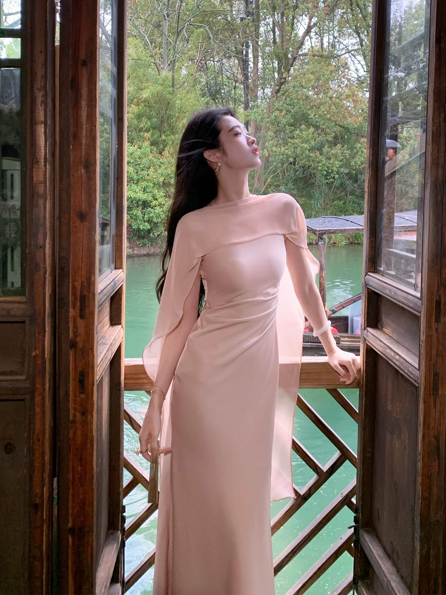 ZIHE Satin Spliced Chiffon Shawl Fishtail Dress