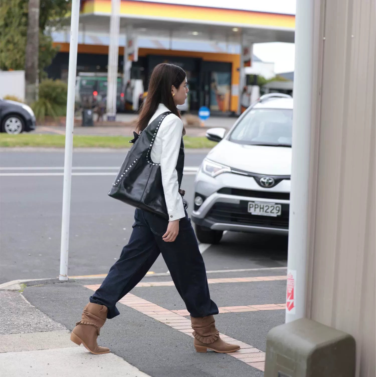 ECODAY Rivet Shoulder Handbag