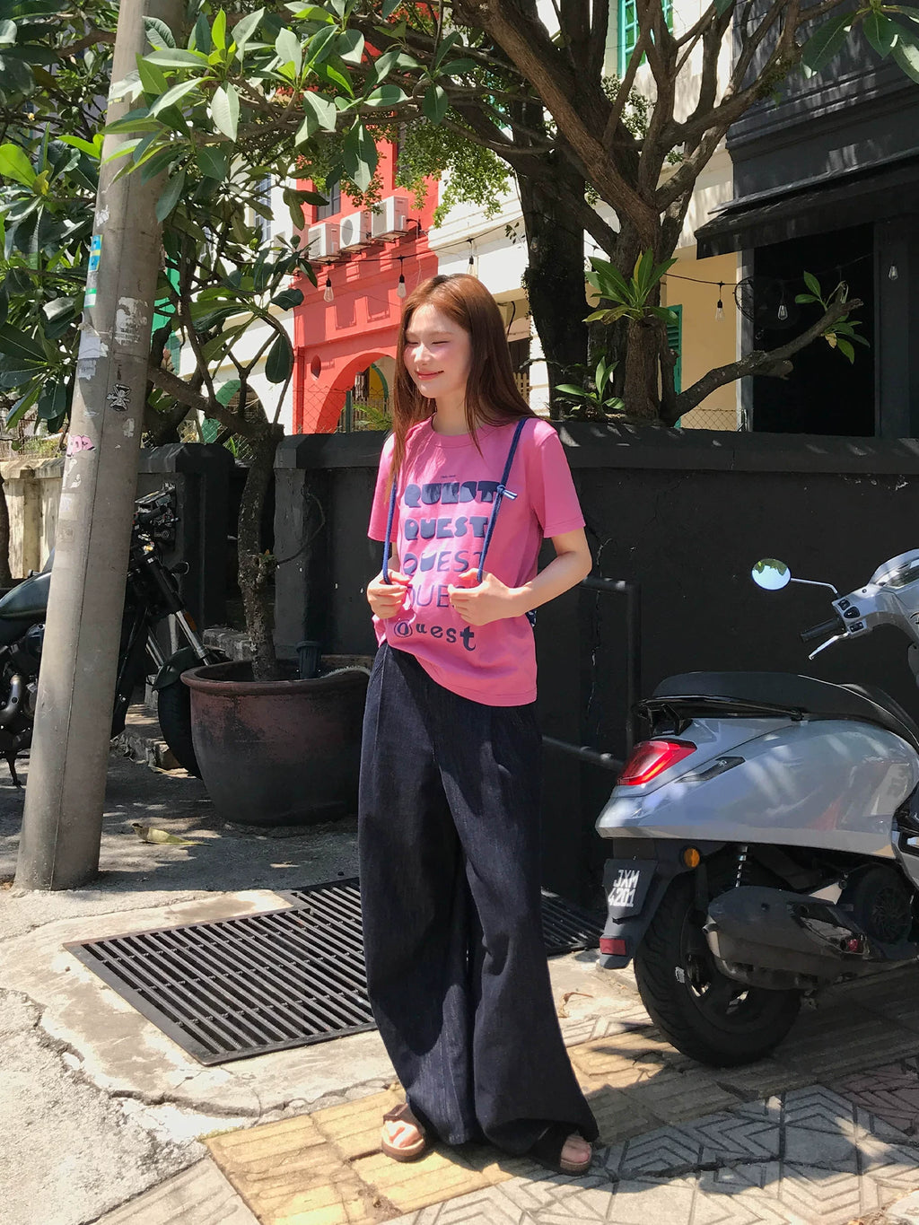 KANO Monogram Print Loose Shoulder Tee