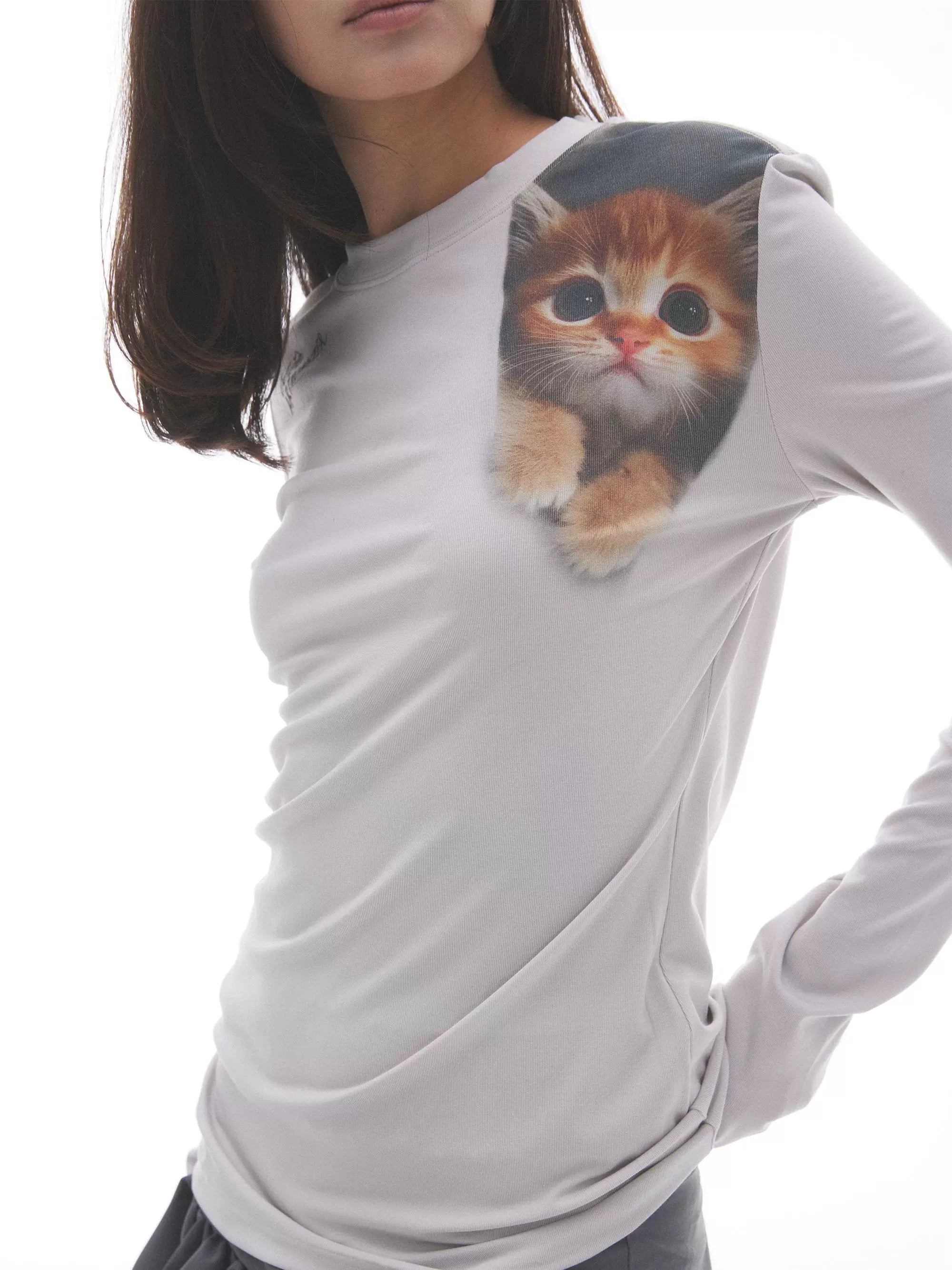 EeeeArtmonster Cat Head Shoulder Print Stacking Bottom Sweater