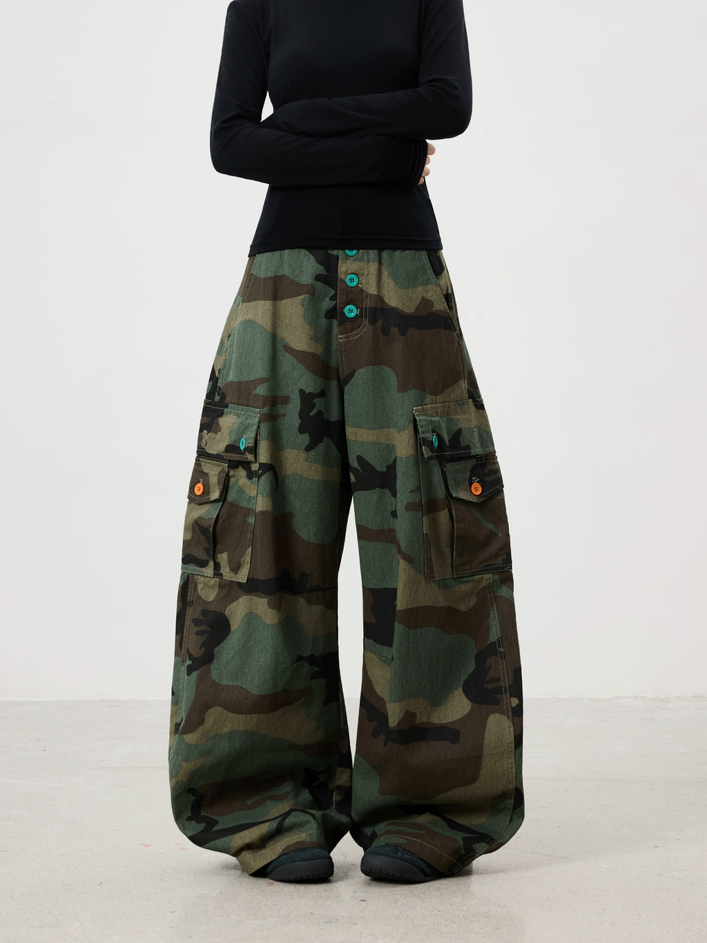 BTSG Vintage Button Multi-Pocket Camo Overalls