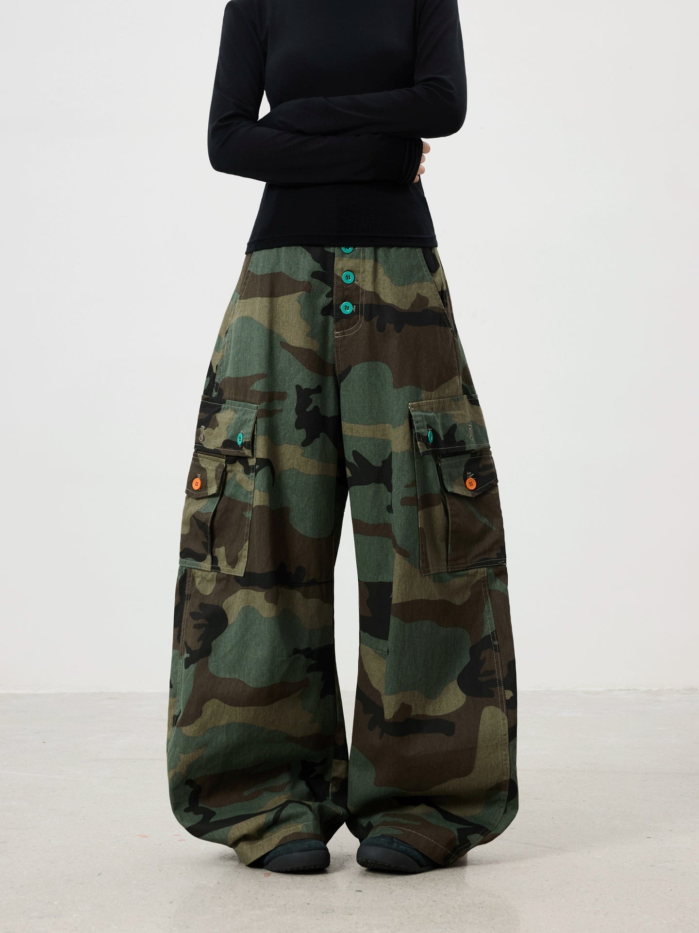 BTSG Vintage Button Multi-Pocket Camo Overalls
