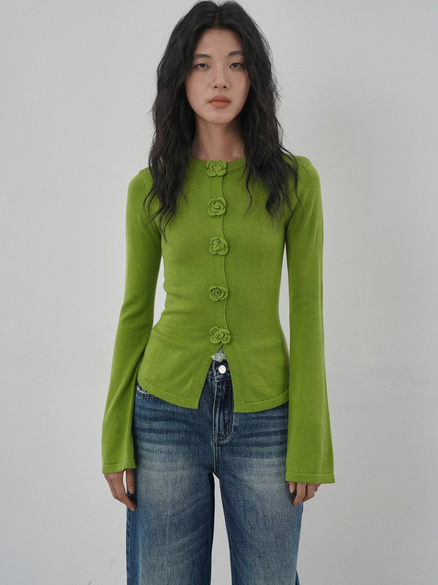 EIGHTHMONTH Three-dimensional Floral Button Knit