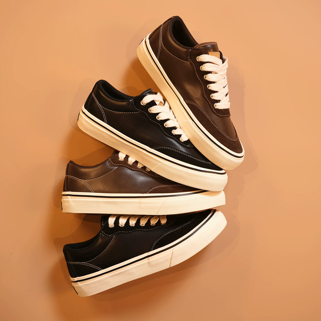 MARS GEOME Leather Widened Retro Fashion Board Shoes