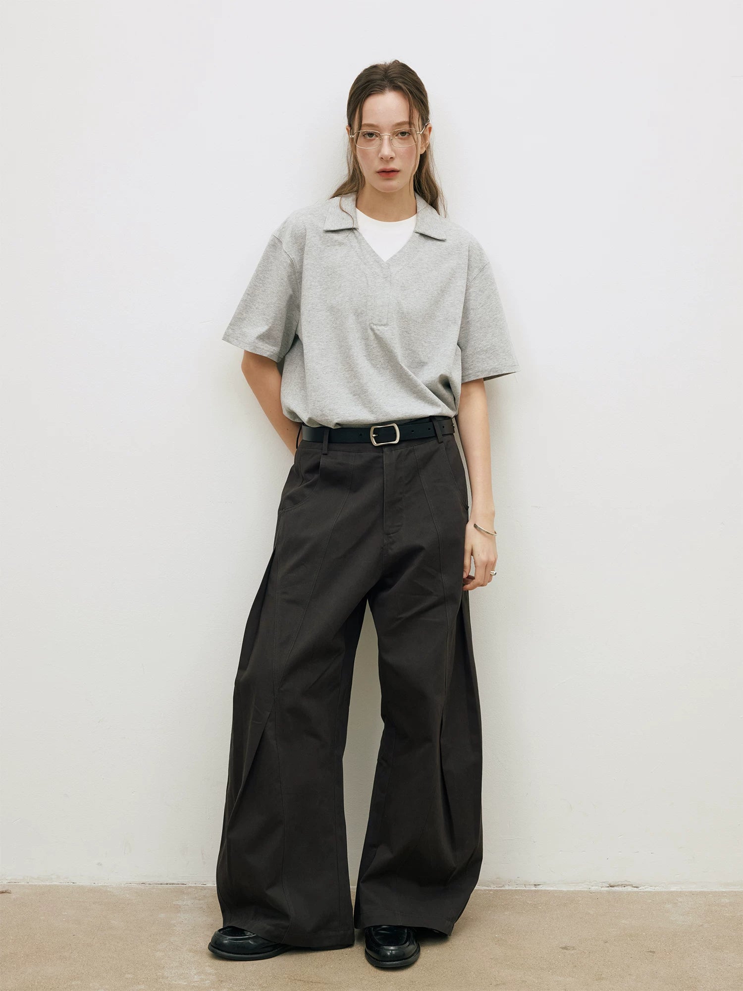 LR V-neck Contrasting False Two-piece Tee
