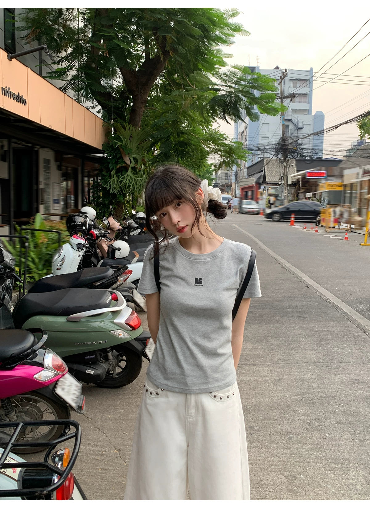 KANO Simple Letter Printing Contrasting Tee