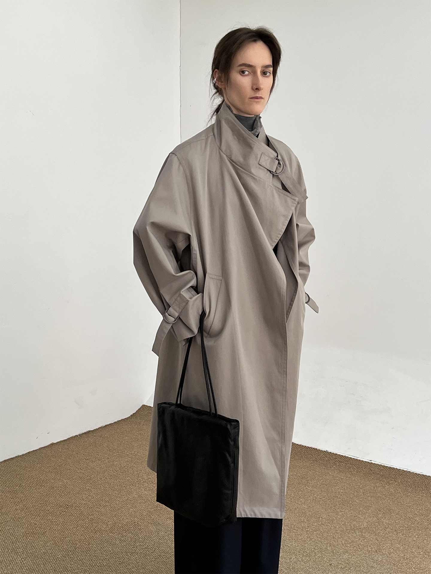 COLN Buckle-free Loose Trench Coat