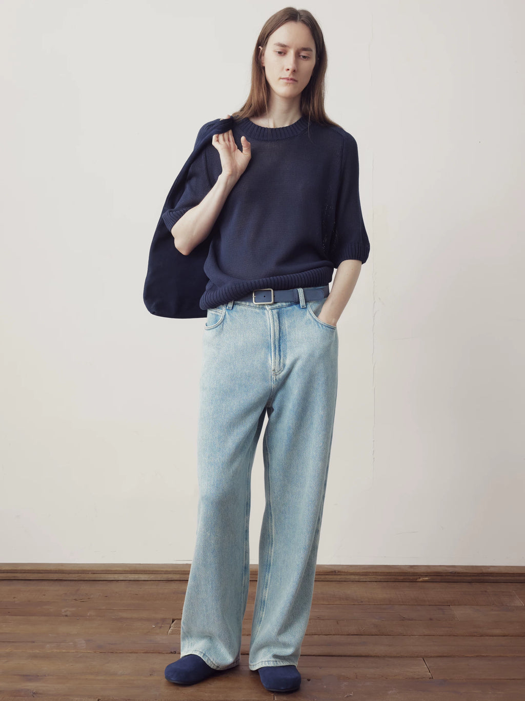 COLN Simple Loose Straight Jeans