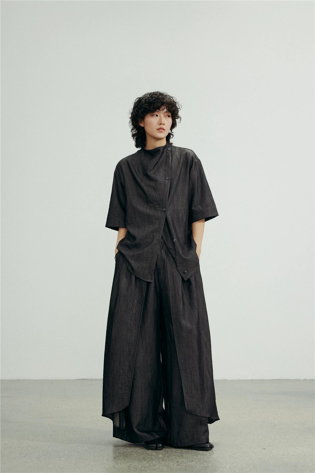 SUNYVONNE Asymmetrical Diagonal Collar Loose Short-sleeve Shirt