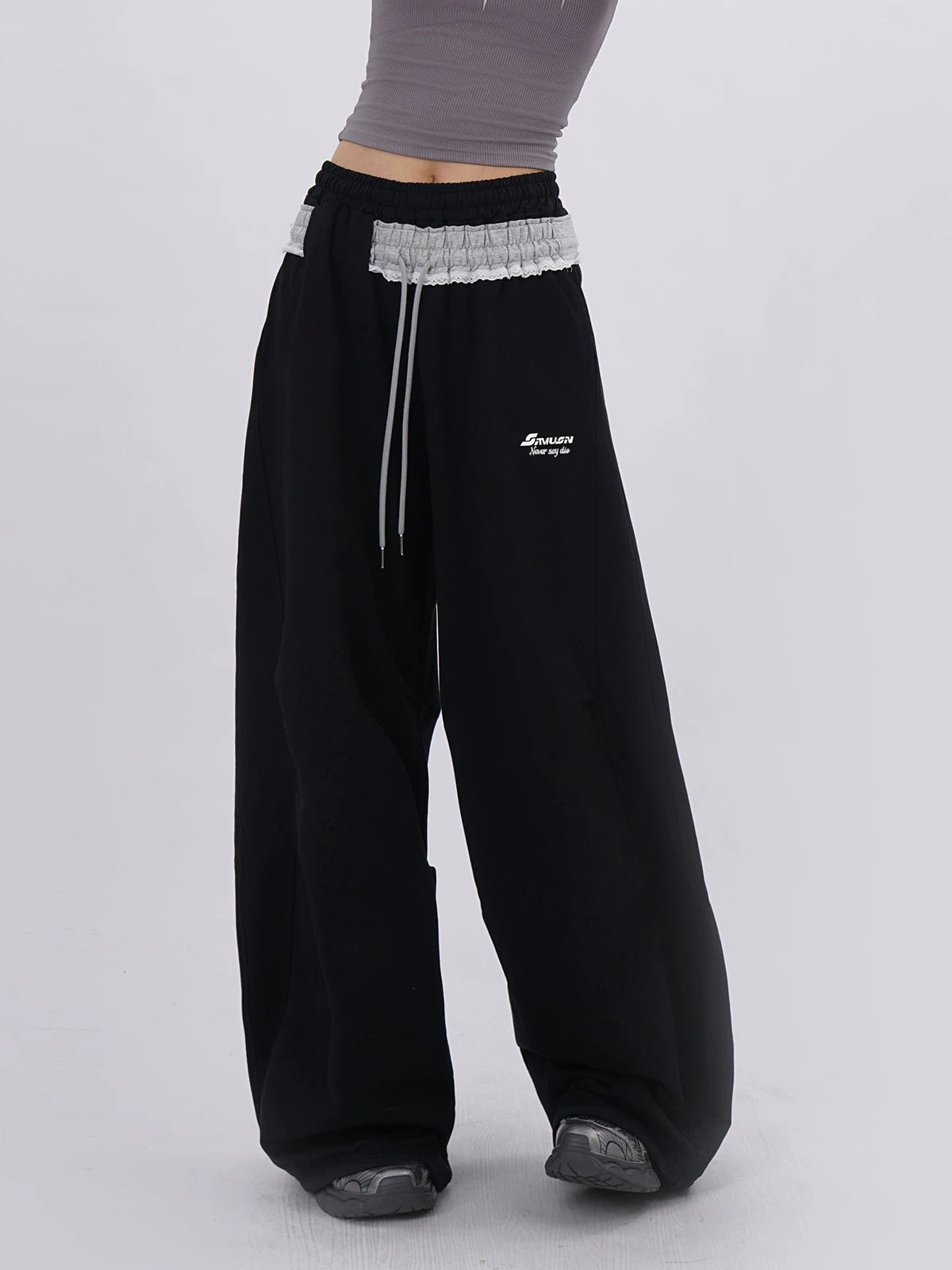 SAMUSAN Double-waisted Lace Contrasting Sports Slacks