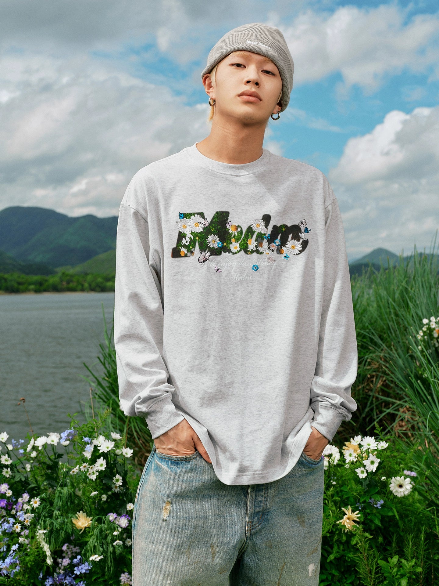 MEDM Garden Daisy Butterfly Print Casual Crew Neck Long Sleeve