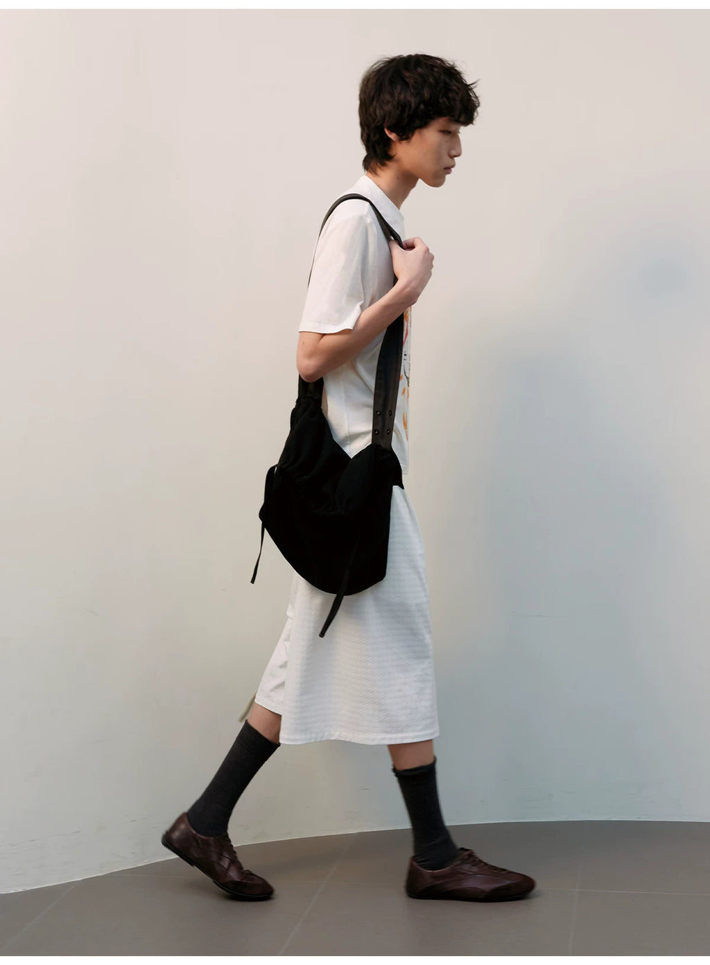 JCAESAR Leather Drawstring Messenger Bag