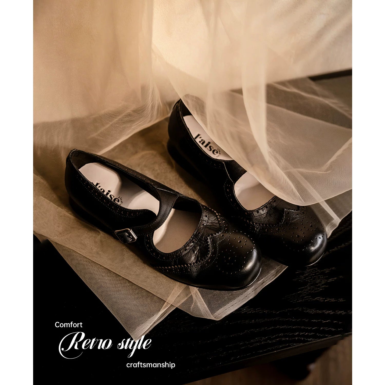 L'aise Carved Round Toe Shoes