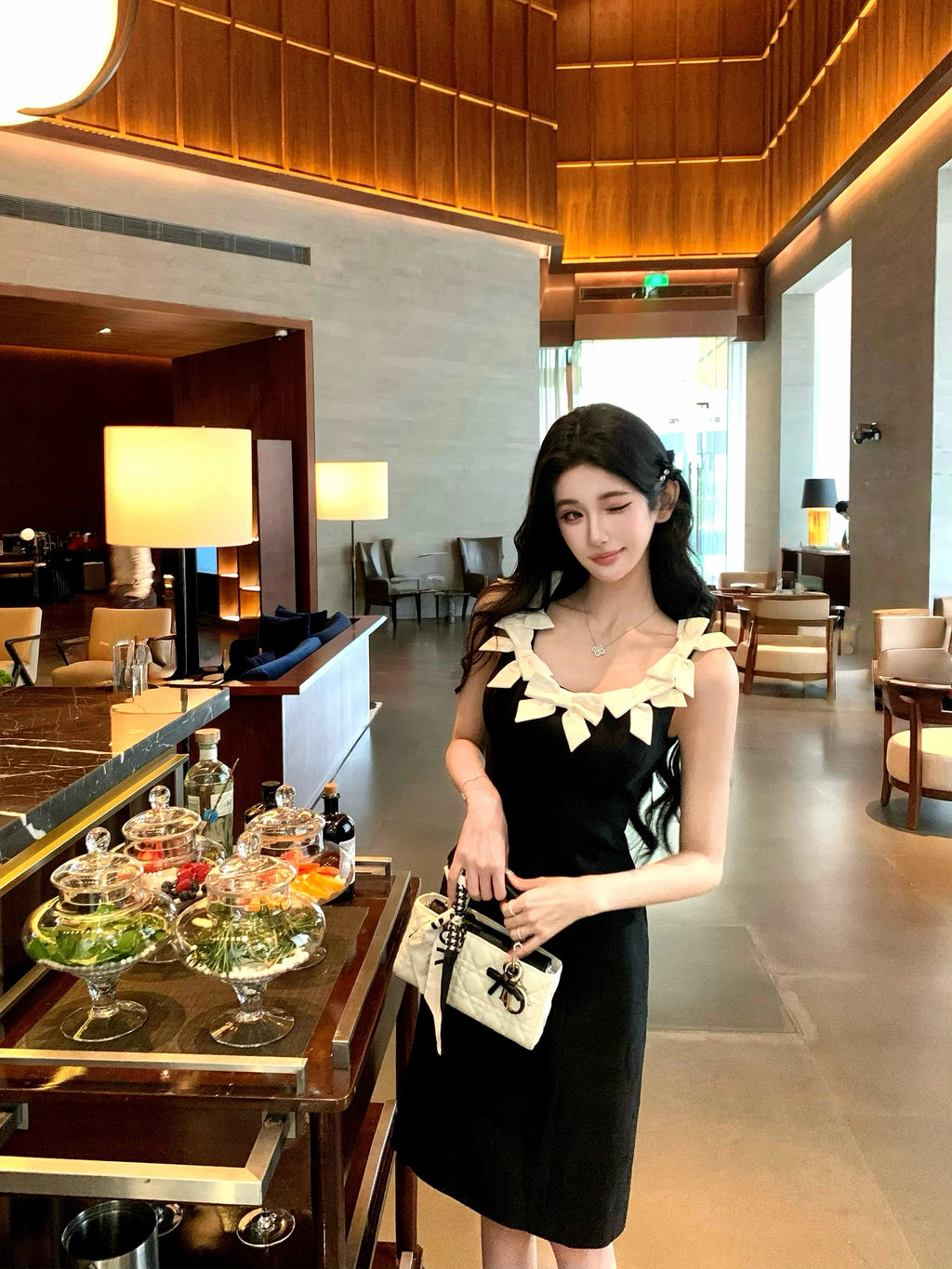 Barb Chill Bow Contrast Dress
