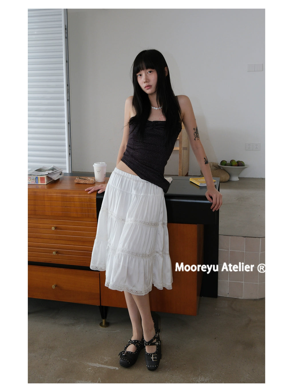 Mooreyu Rivet Round Head Cross Buckle Leather Shoes