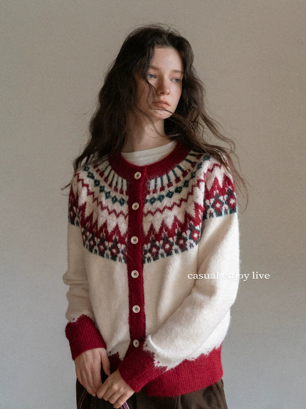EGGKA Contrasting Color Crew Neck Loose Cardigan Sweater