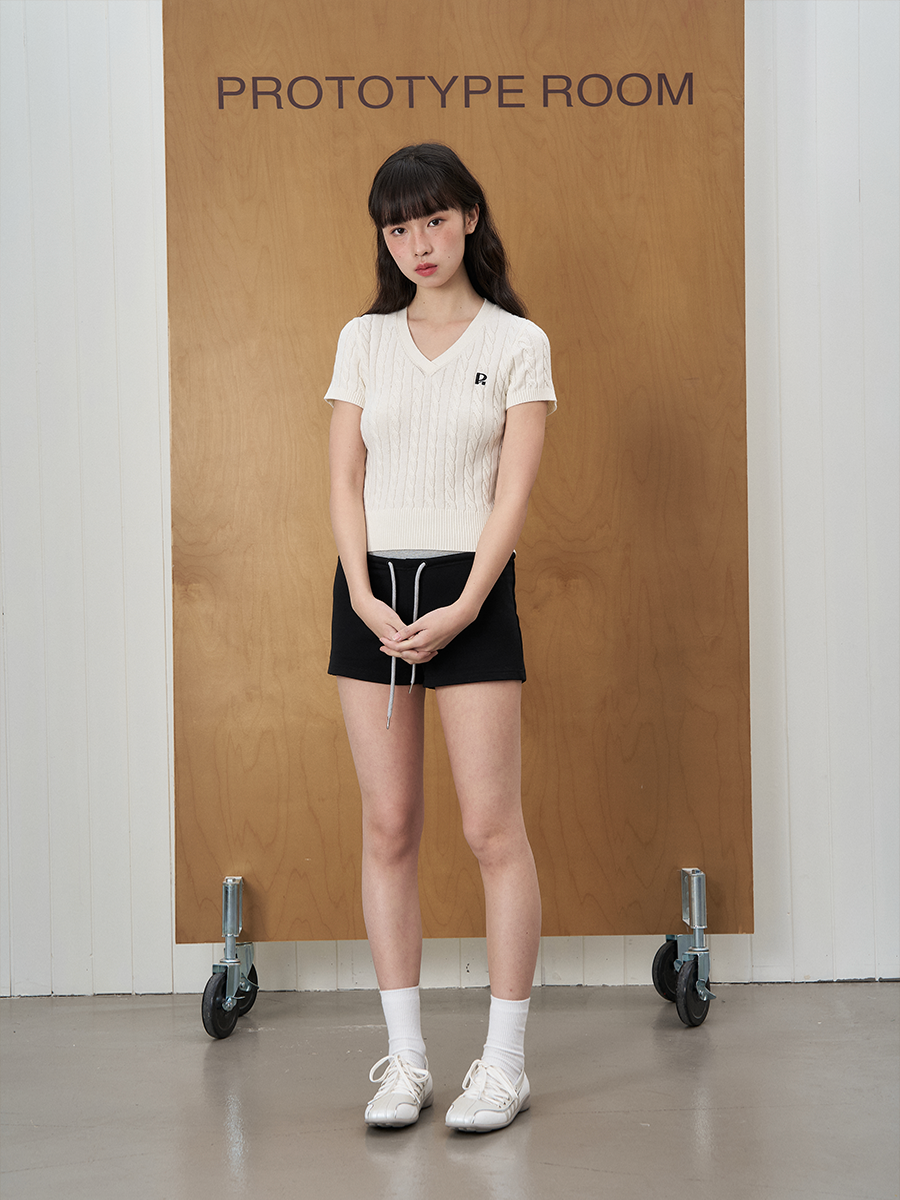 UnderStress Slim-fit V-neck Twist Knitted Sweater