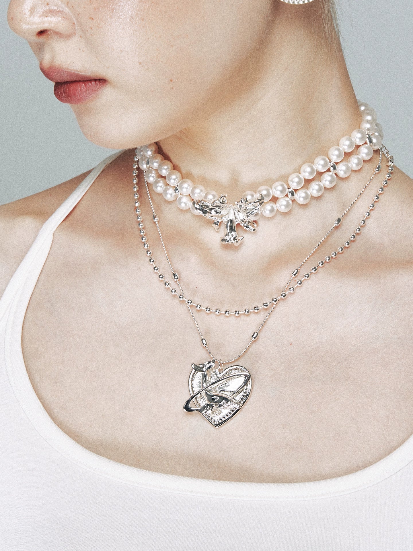 1JINN Double Pearl Metal Flower Clavicle Chain