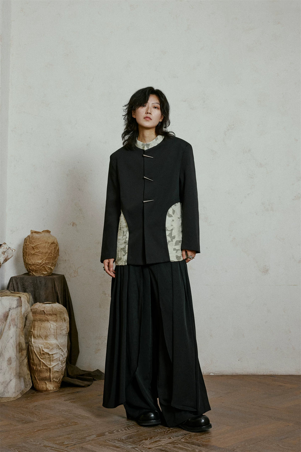 SUNYVONNE Stand-up Collar Horn Buckle Blazer