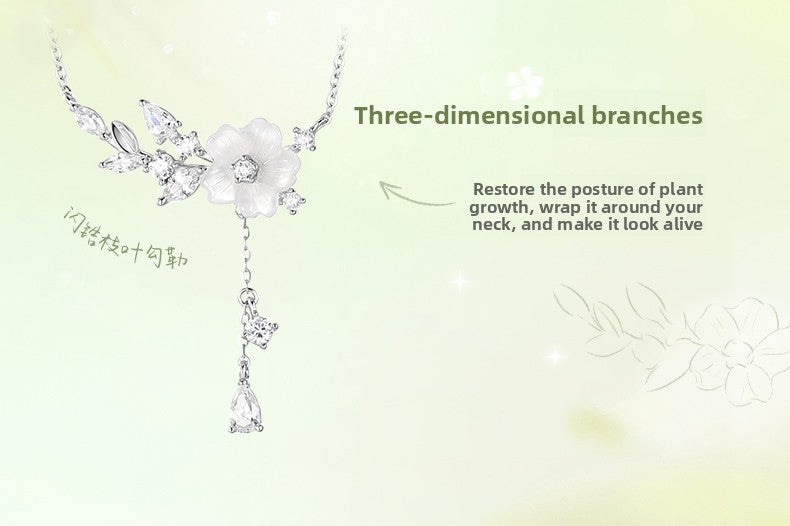 KADER Camellia Niche Necklace