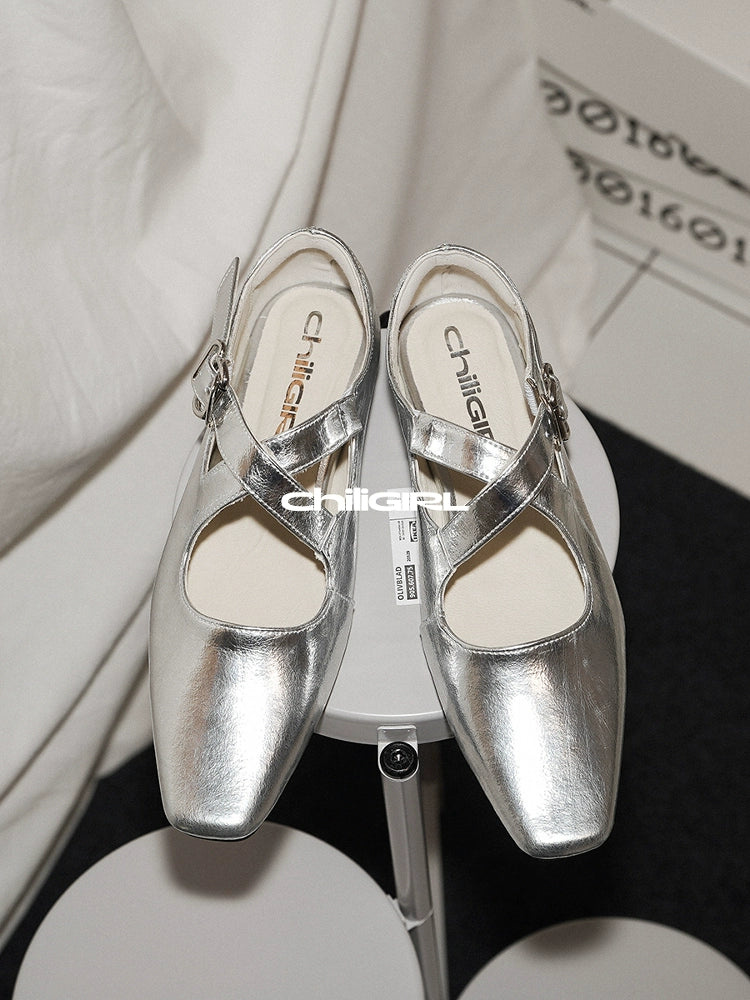 CHILIGIRL Crossed Strap Small Square Head Flats