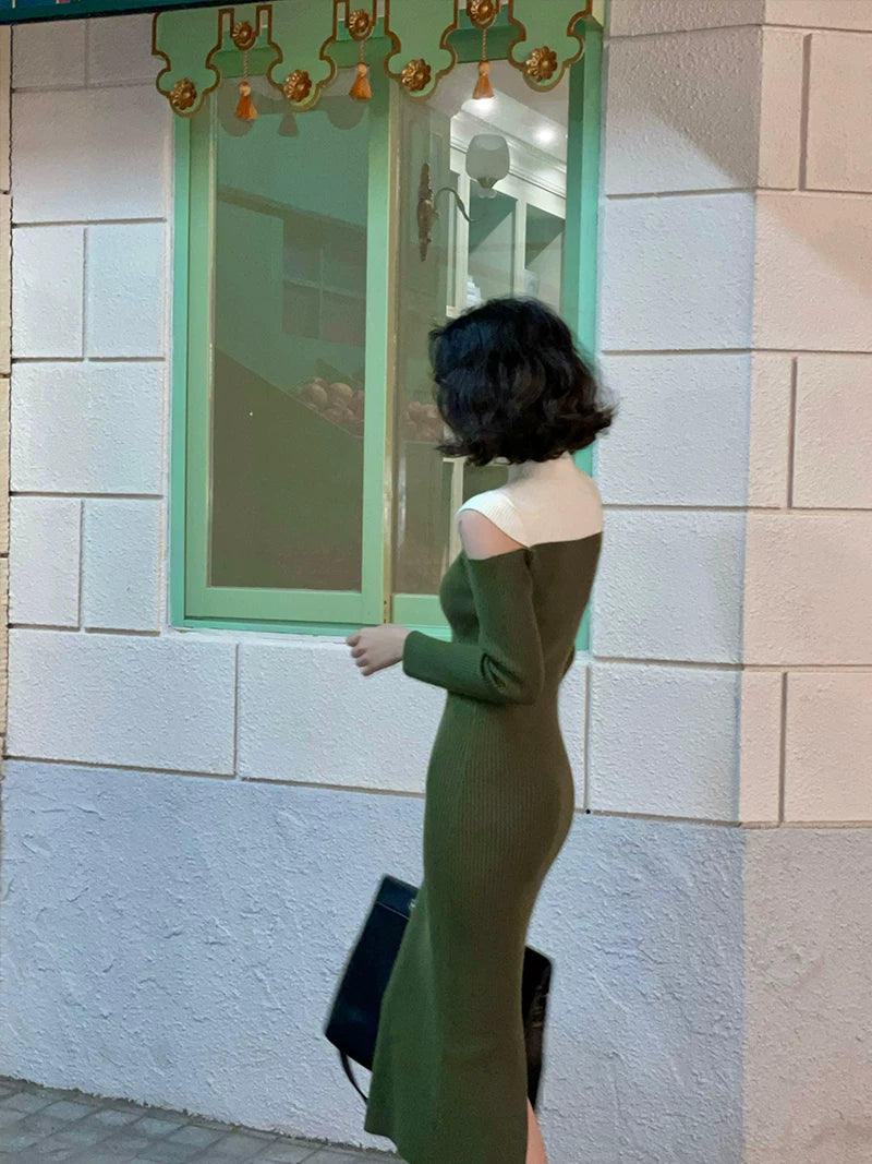 KELIFAN Semi-high-neck Waist Off-the-shoulder Knitted Dress