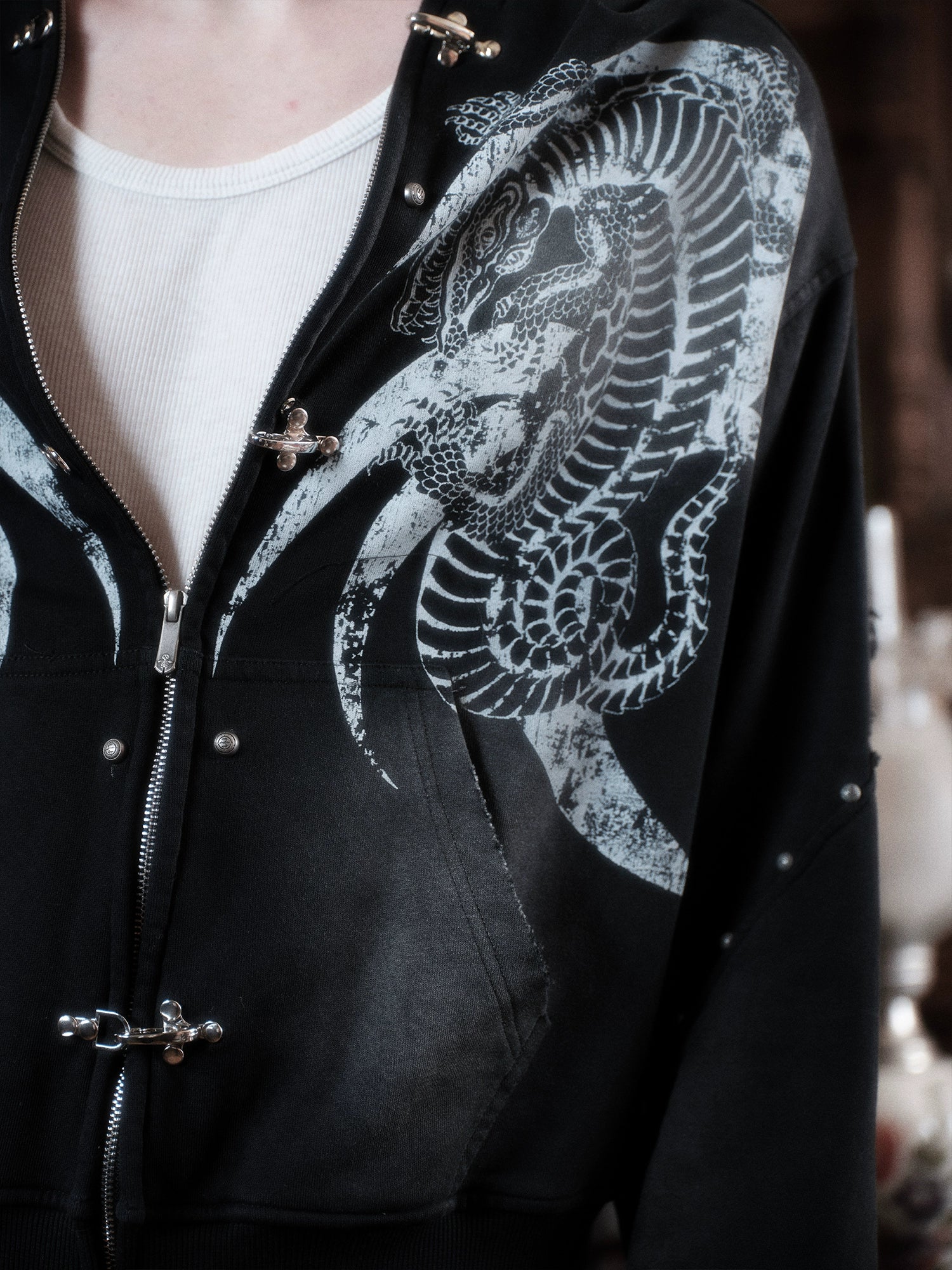 WANNA LAB Lobster Buckle Zipper Rivet Wash Wreck Sweater