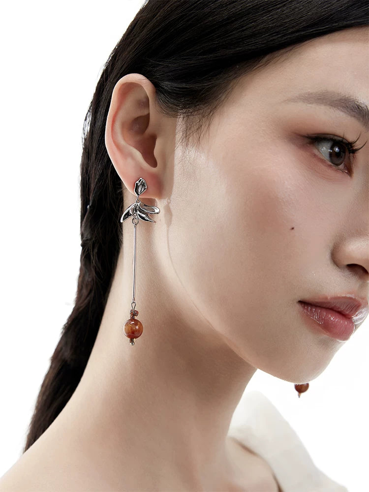 NO SOLUTION Light Luxury Temperament Medium and Long Earrings