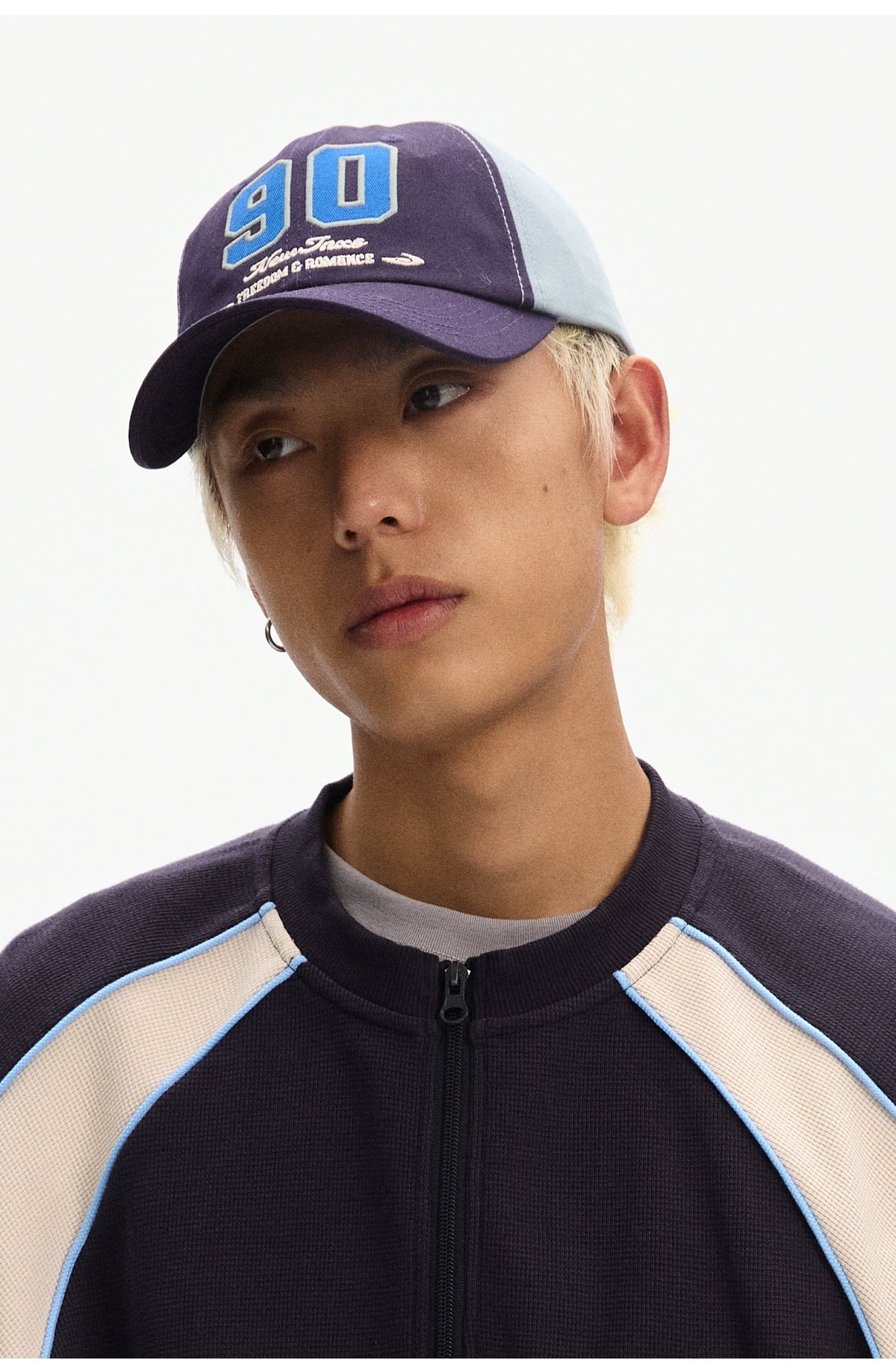 NewJNXS Contrasting Color Digital Logo Baseball Cap