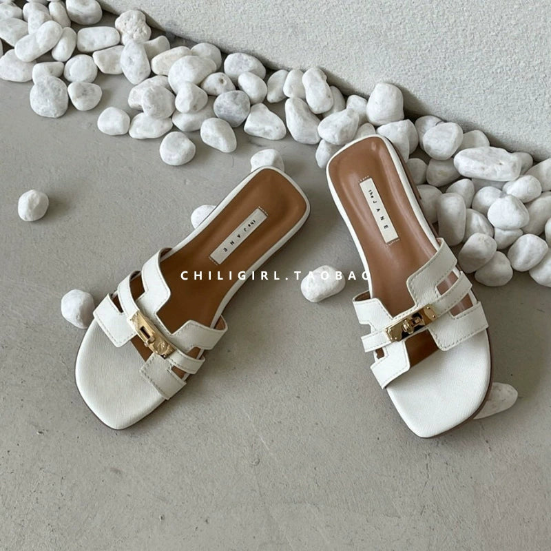 CHILIGIRL Metal Buckle Flat-bottomed Slippers