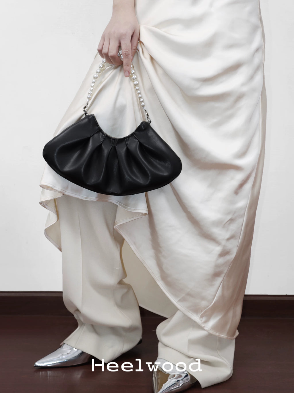 Heelwood Pearl Chain Pleated Messenger Bag
