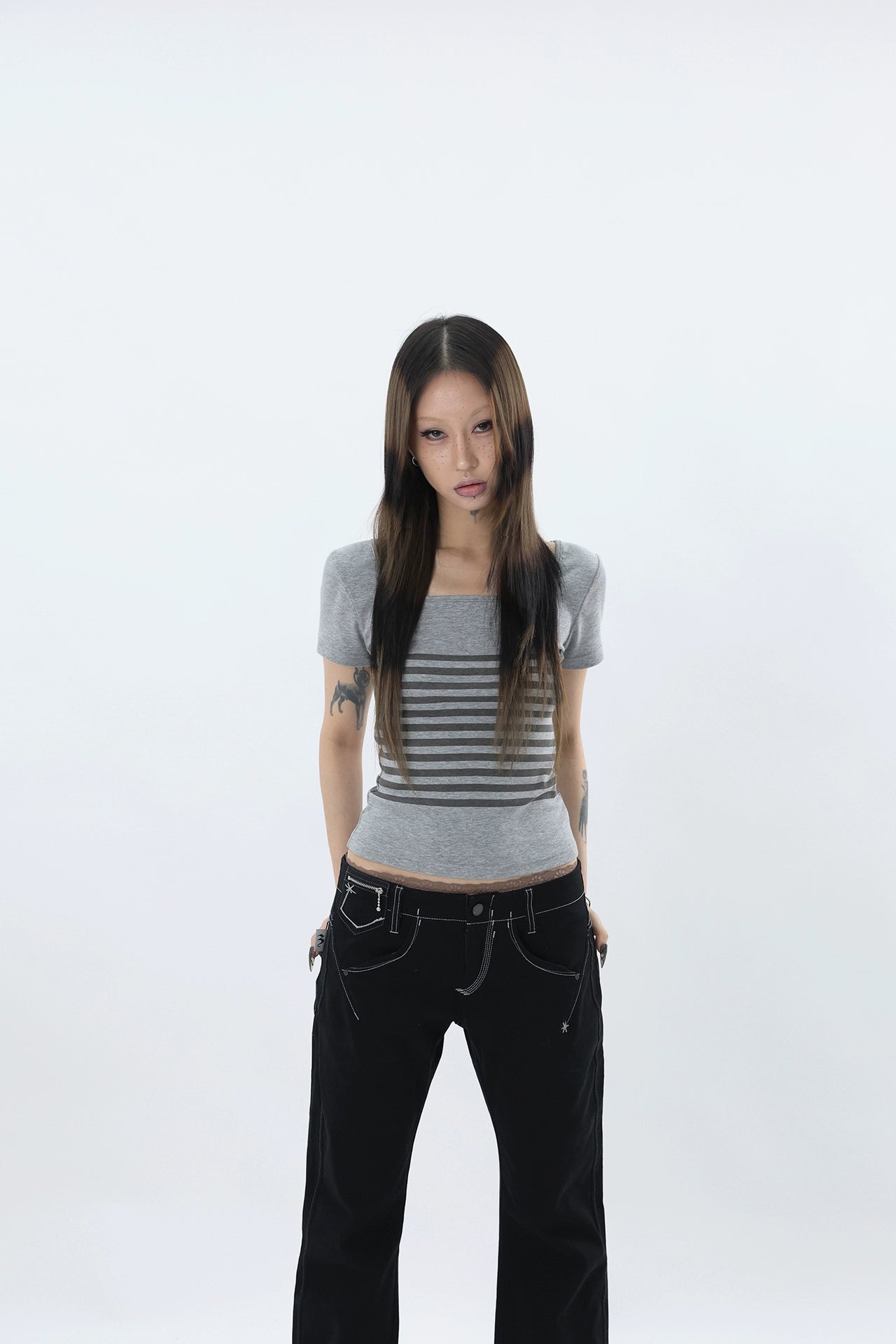 FUZZYKON Elastic Square Neck Striped TEE