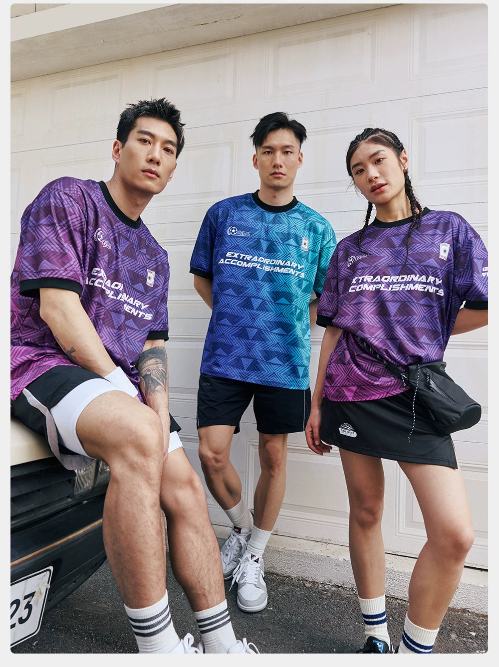 LUSHISI Retro Casual Cool Tee