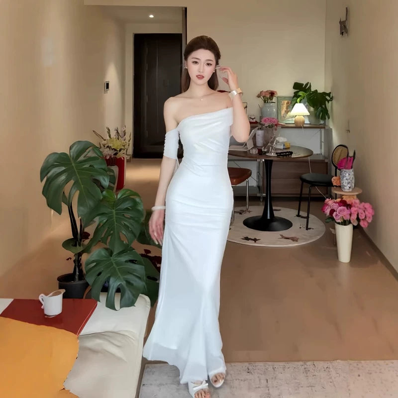 Instunning High-end Slanted Shoulder Streamer Dress
