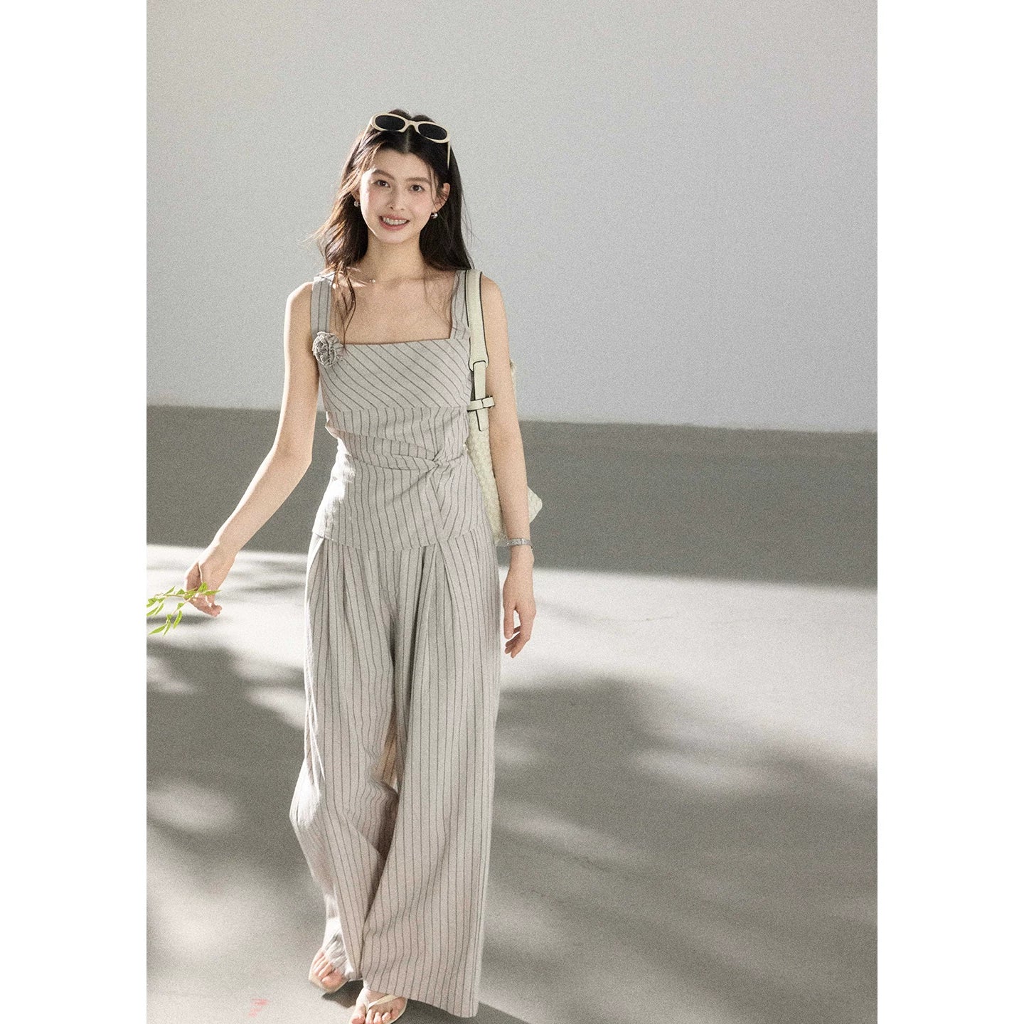 TYANG Three-dimensional Flower Suspender Casual Pants Set