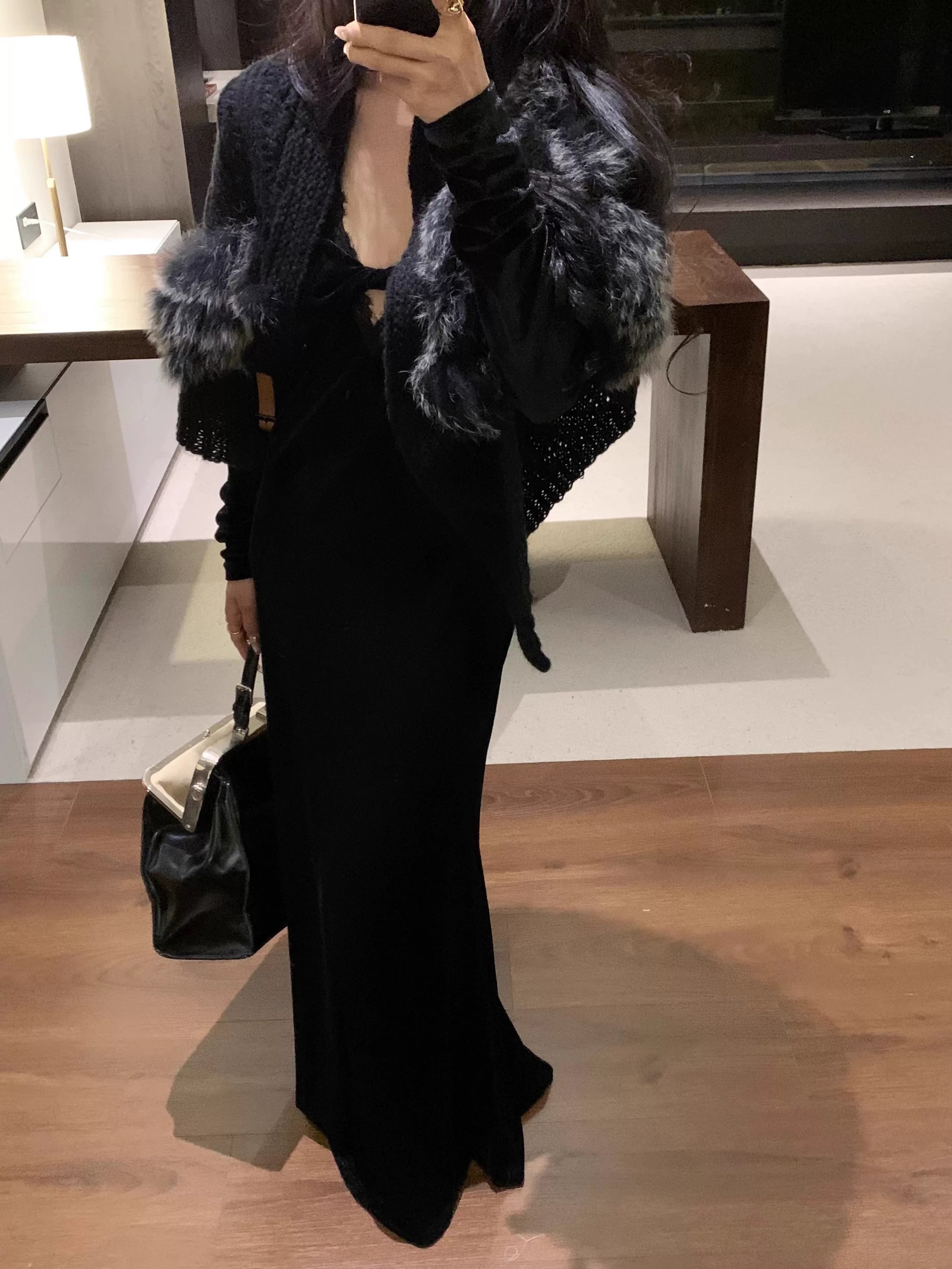 CHUYUQI Premium Atmosphere Hairy Exquisite Button Knitted Shawl