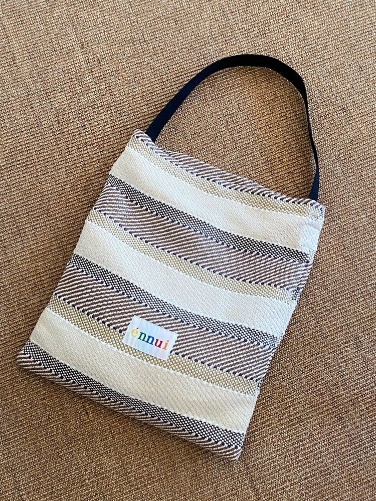 ENNUI Hand-woven Contrasting Splicing Shoulder Bag