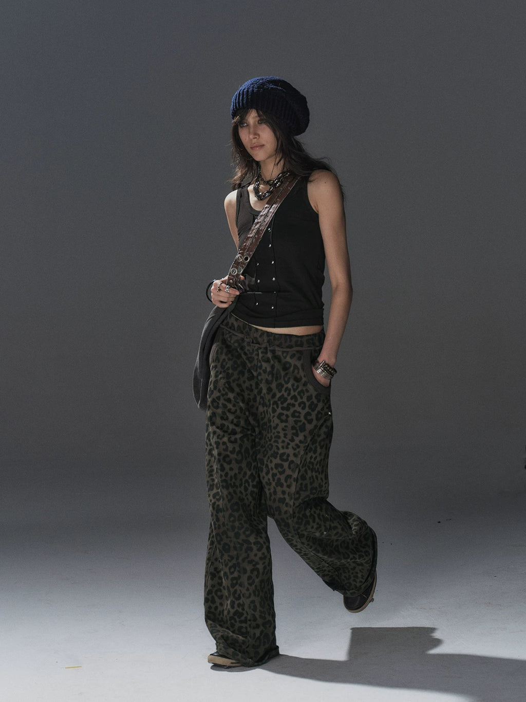 WearAndtear Leopard Print Burr Rivet Wide-leg Straight Sweatpants