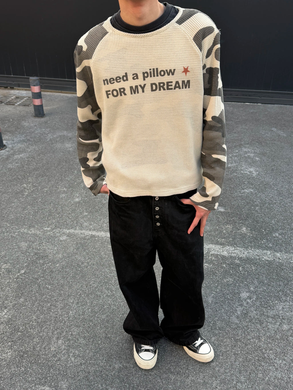 CENSMADE Letter Printed Camouflage Double Sided Piercing Shoulder Sleeve Long Sleeve