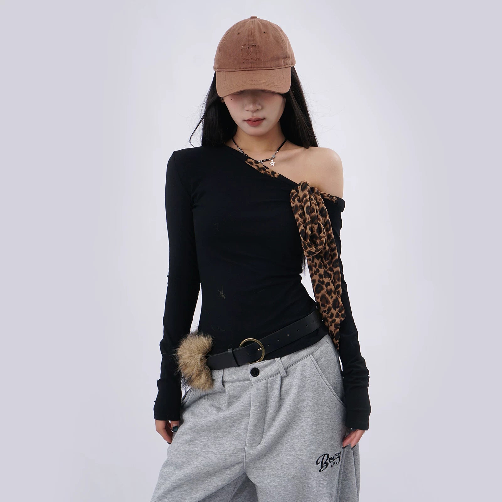 SAMUSAN Long Streamer Leopard Print Slanted Shoulder Long Sleeve
