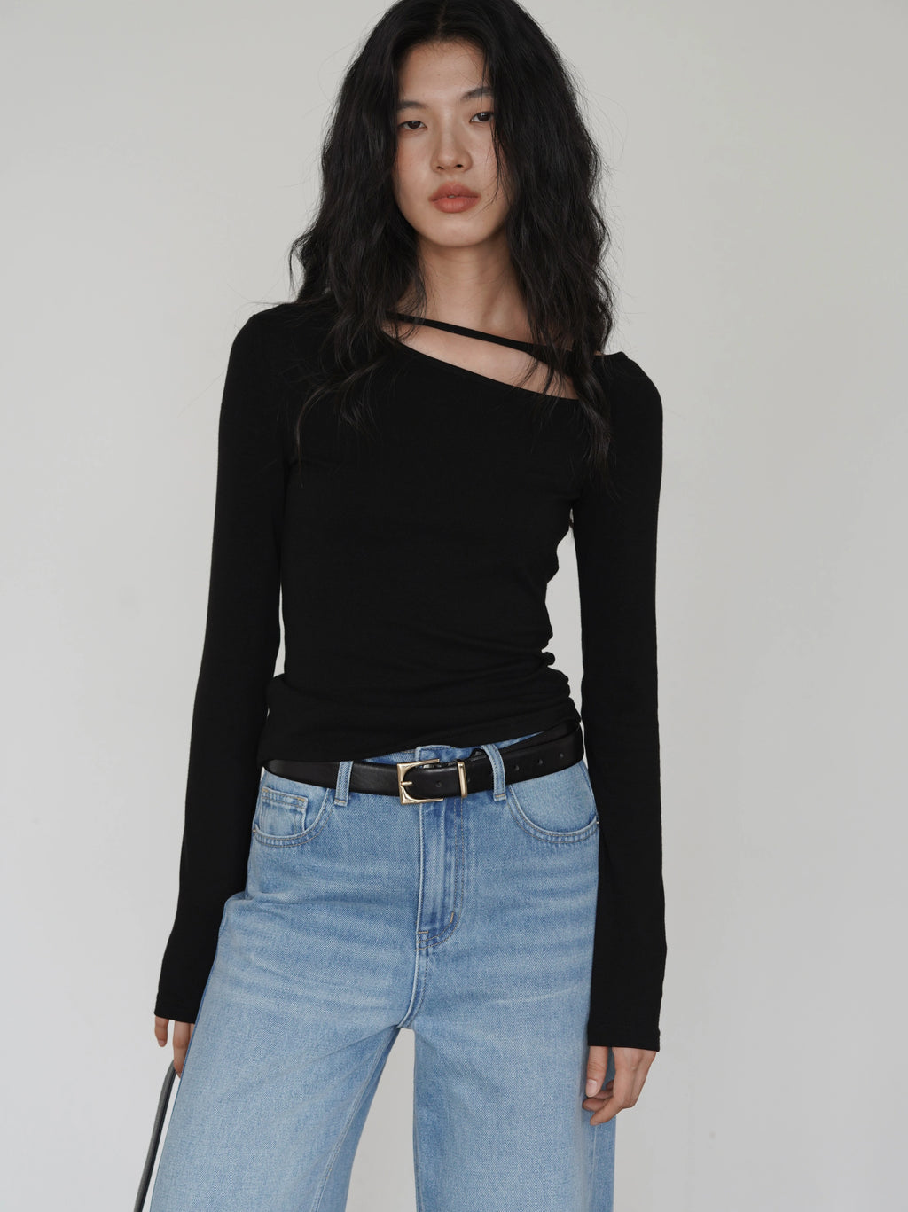 EIGHTHMONTH Single Side Hollowed Slim Slim Long Sleeves