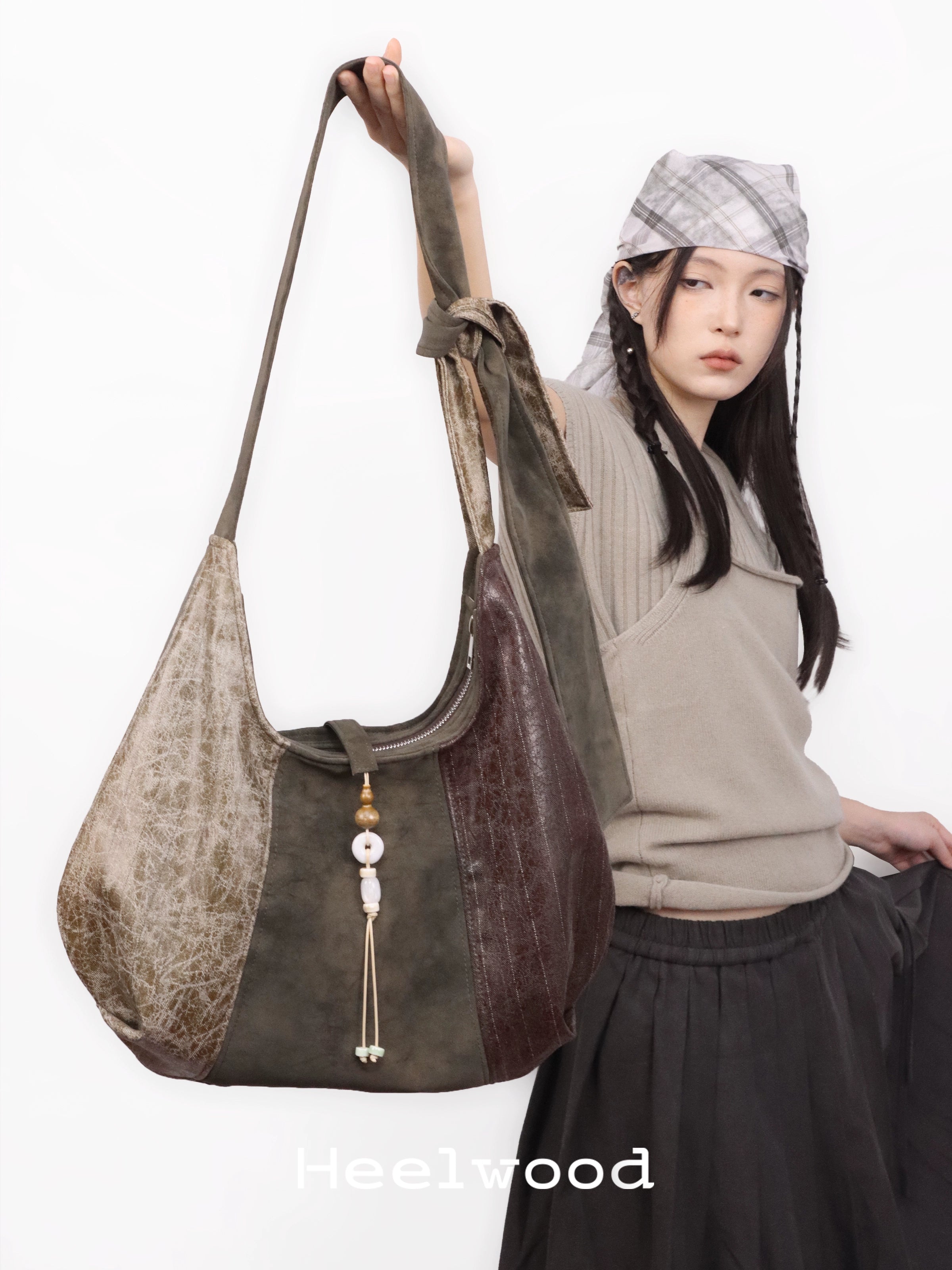 Heelwood New Chinese Large Capacity Messenger Bag